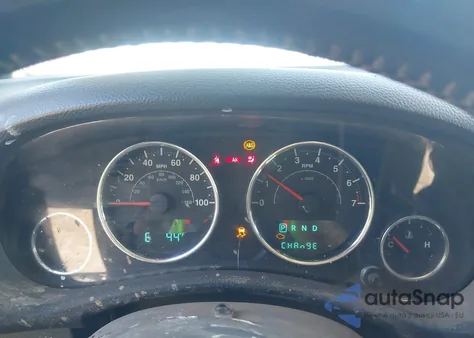 2013 Jeep Wrangler Unlimited Sahara z USA, uszkodzony, nr VIN 1C4HJWEGXDL696718